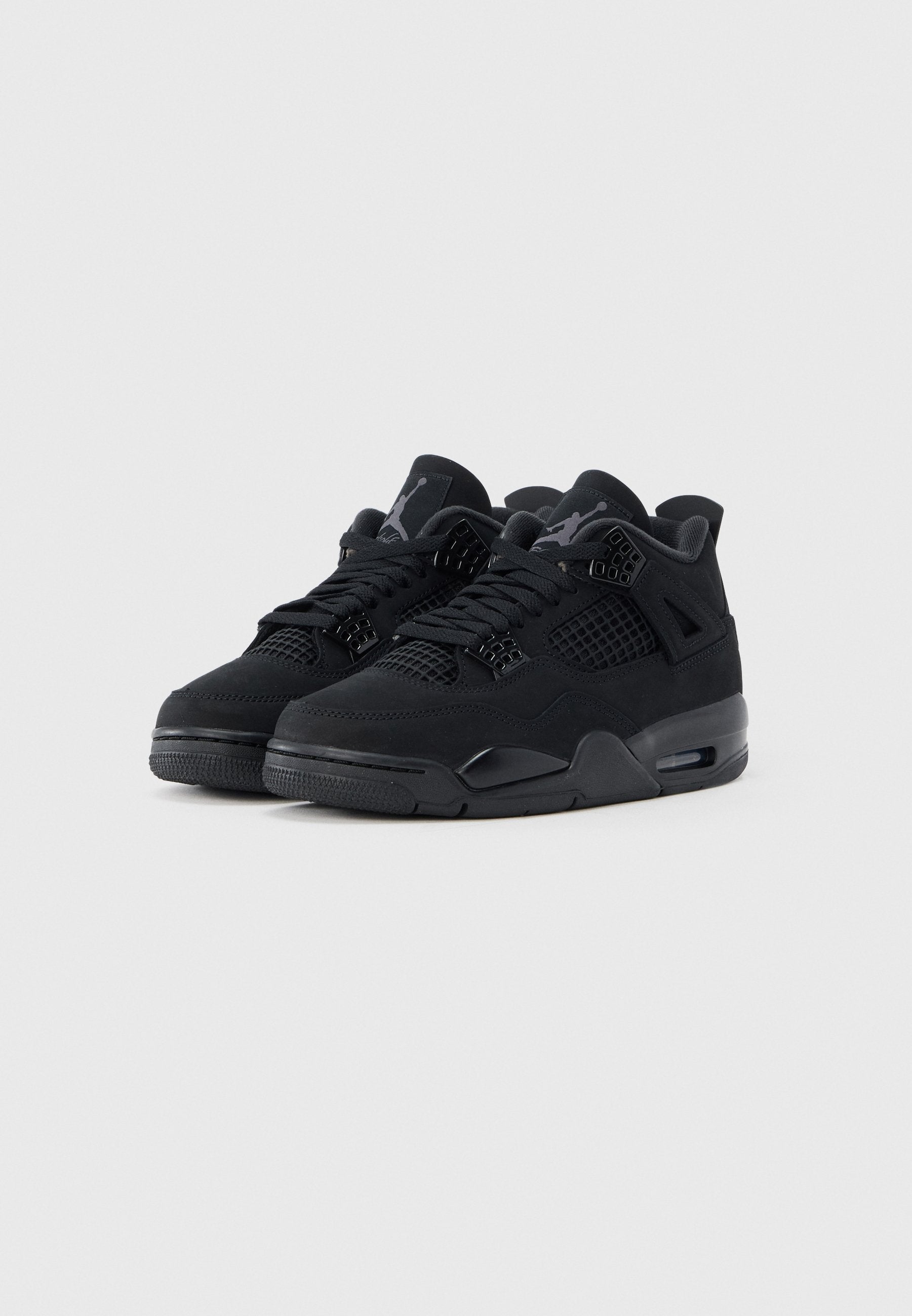 Jordan
AIR JORDAN 4 RETRO