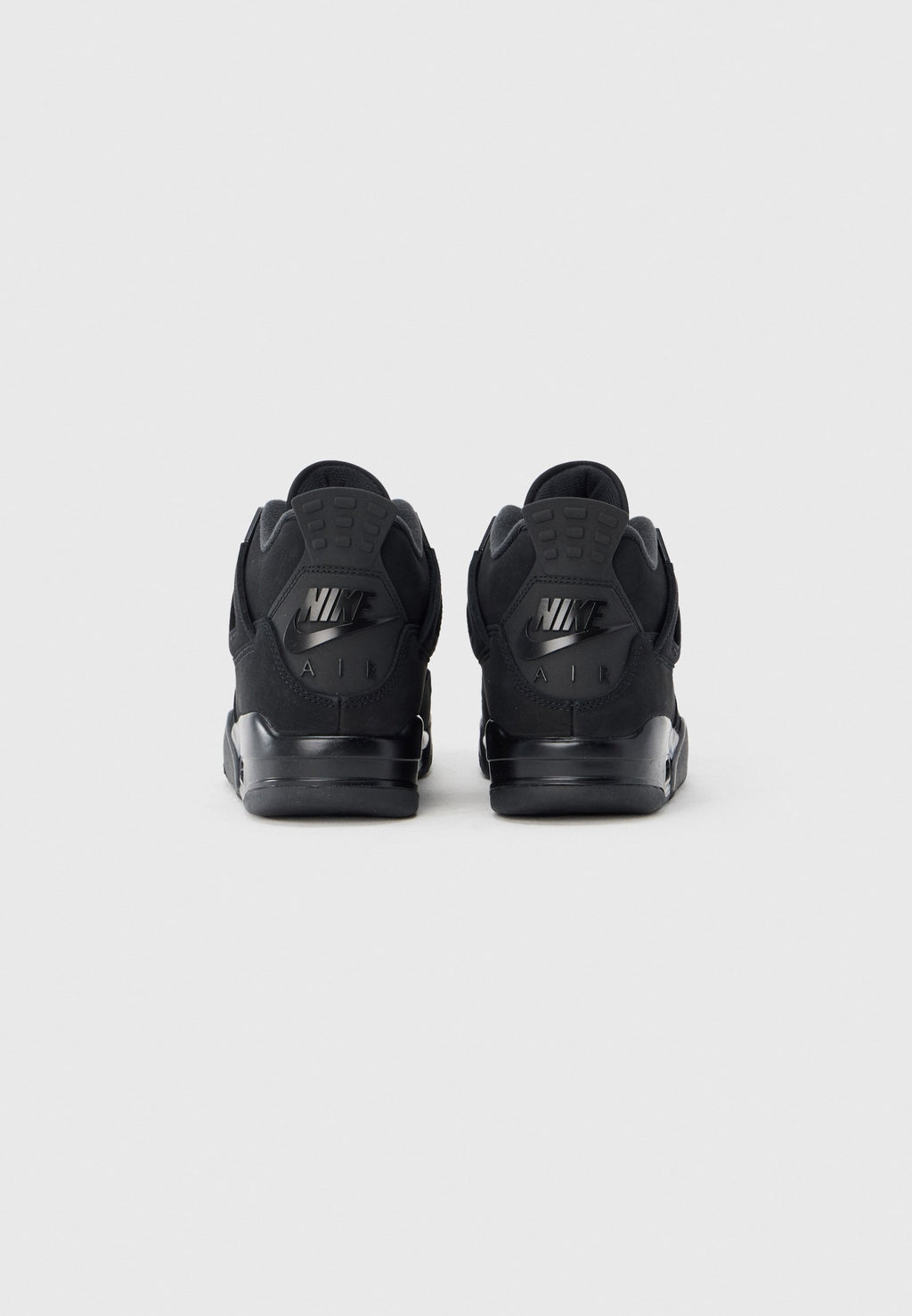 Jordan
AIR JORDAN 4 RETRO