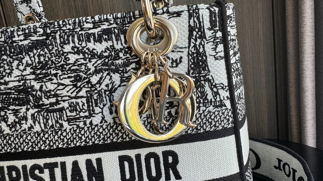 CHRISTIAN DIOR PRE-OWNED