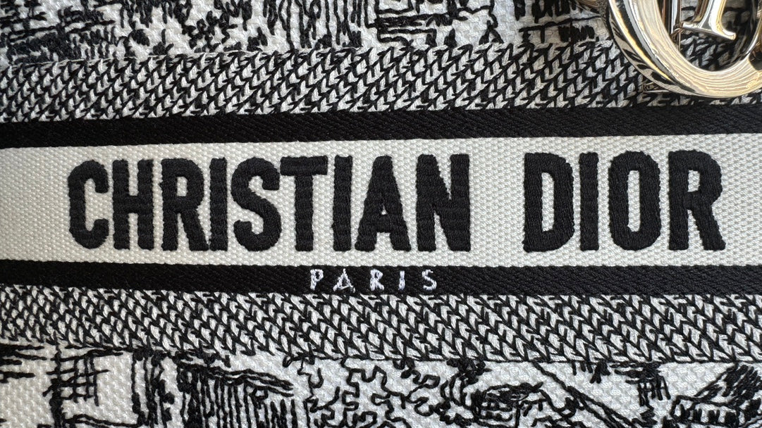 CHRISTIAN DIOR PRE-OWNED