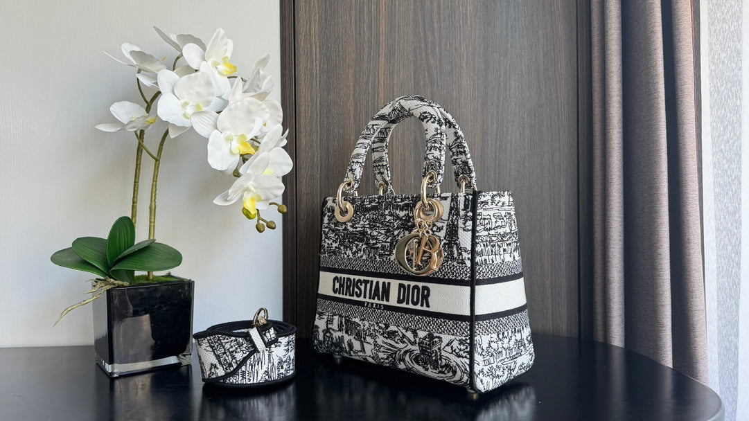 CHRISTIAN DIOR PRE-OWNED