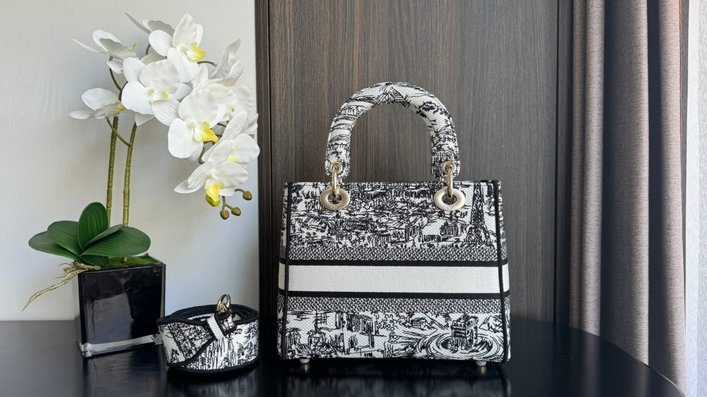CHRISTIAN DIOR PRE-OWNED