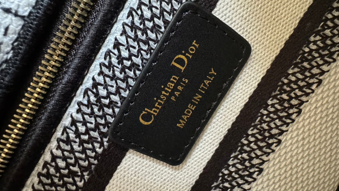 CHRISTIAN DIOR PRE-OWNED
