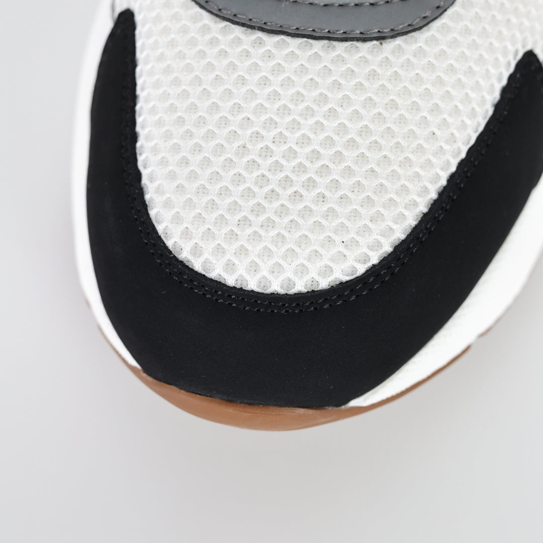 Dior B22